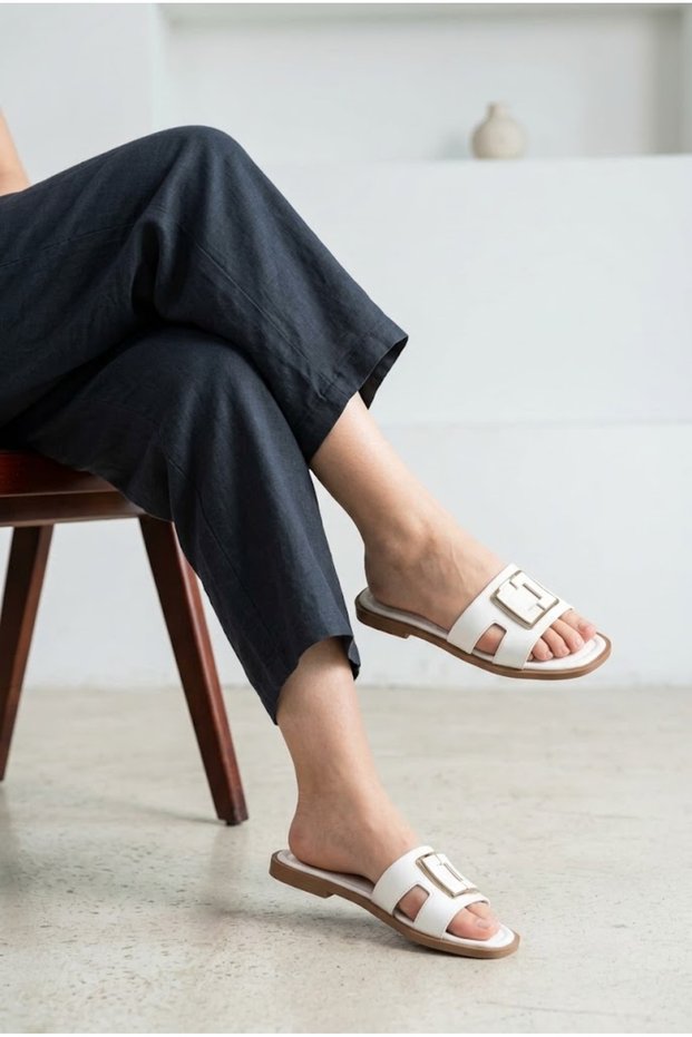 Women's Metal Buckle Flat Slippers, Blunt Toe, Comfortable Sole, Stylish Daily Summer Slippers, Sandals