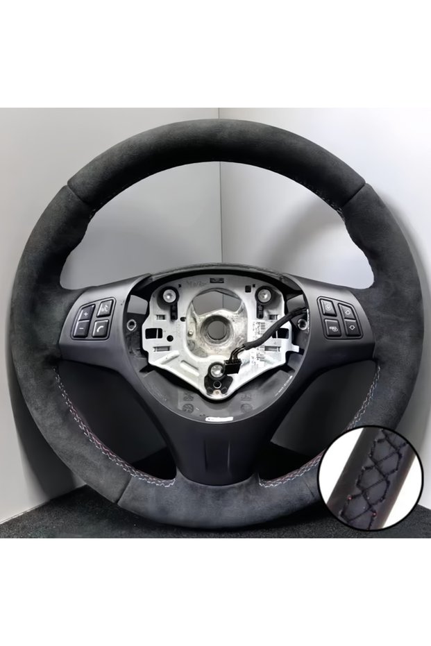 غطاء عجلة قيادة مخيط يدويًا بخيط أسود من الجلد المدبوغ لسيارات BMW M Sport M3 E90 E91 E92 E87 E81 E82 E88 X1 E84