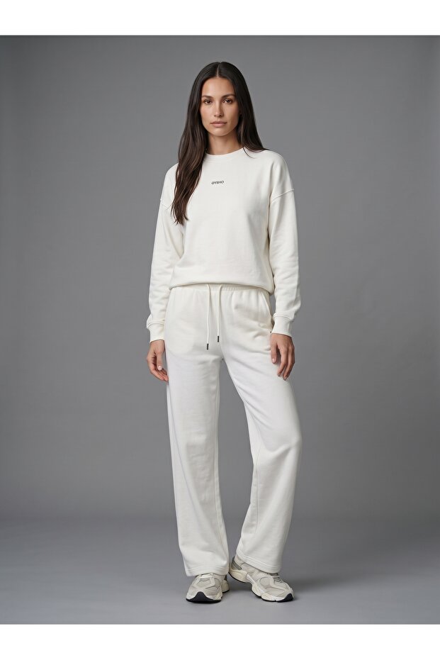 Women's Crew Neck Long Sleeve Tracksuit Set Comfortable Fit Loose Leg Two-Piece Sportswear