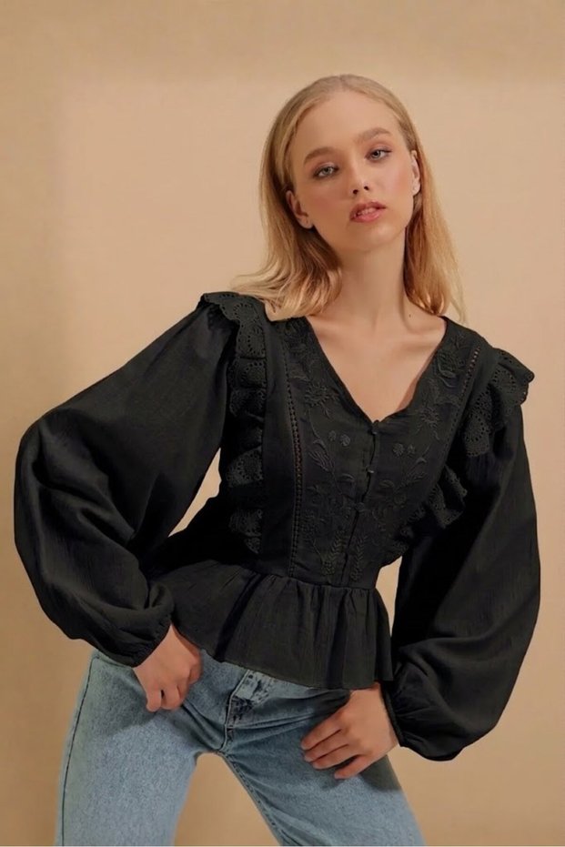 Women's V-Neck Scallop and Embroidered Blouse - Black
