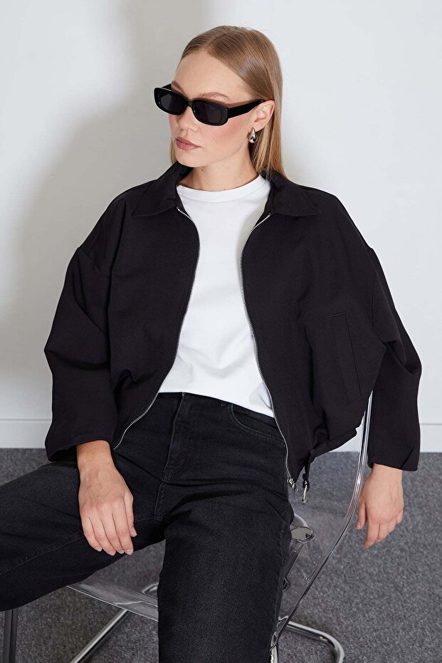 Beli Belted Pleated Polo Collar Short Jacket