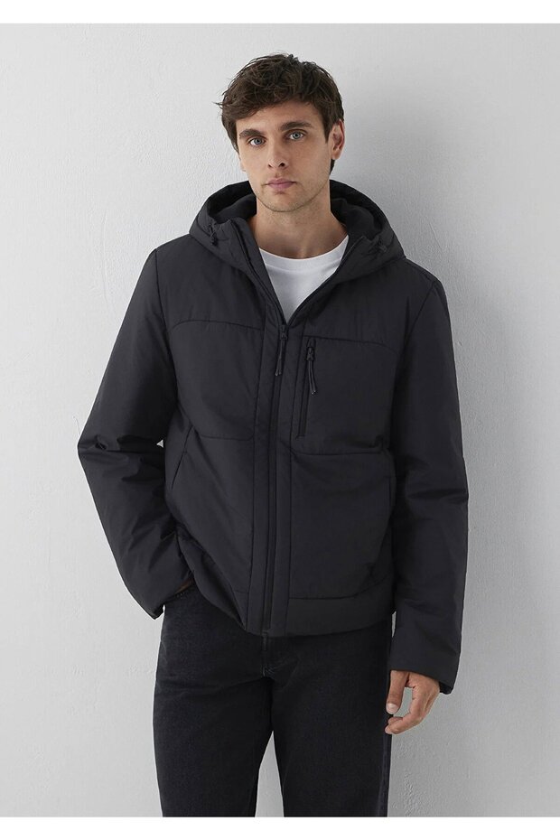 Hooded jacket jet black