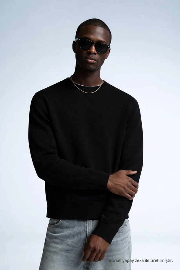 Sweaters - Black - Comfort