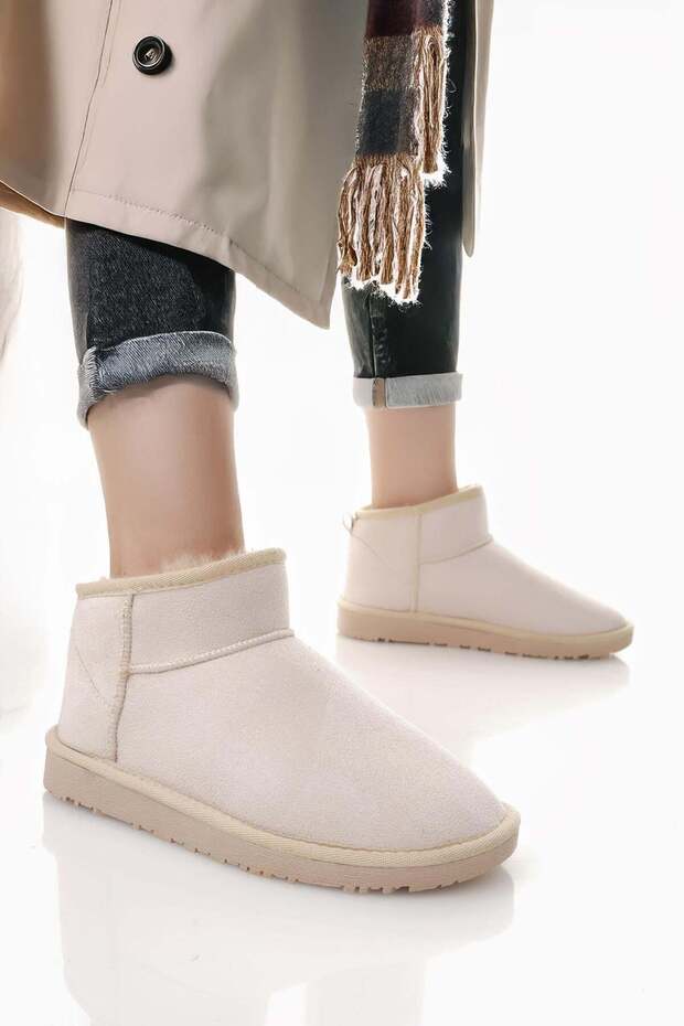 Ypr 7391 Beige Suede Water Repellent Women's Boots with Fur Inside