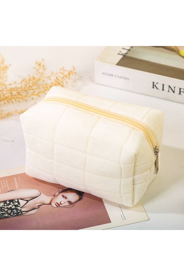 White New Cute Plush Cosmetic Bag, Travel Skin Care Product Storage Bag, High-Looking Female Mobile
