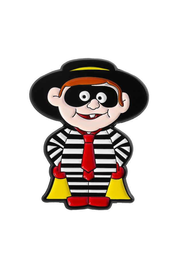 QHXZ4882 Classic Anime Hamburglar Character Brooch Enamel Pins Custom Wanted Hamburg Thief Brooch Ba