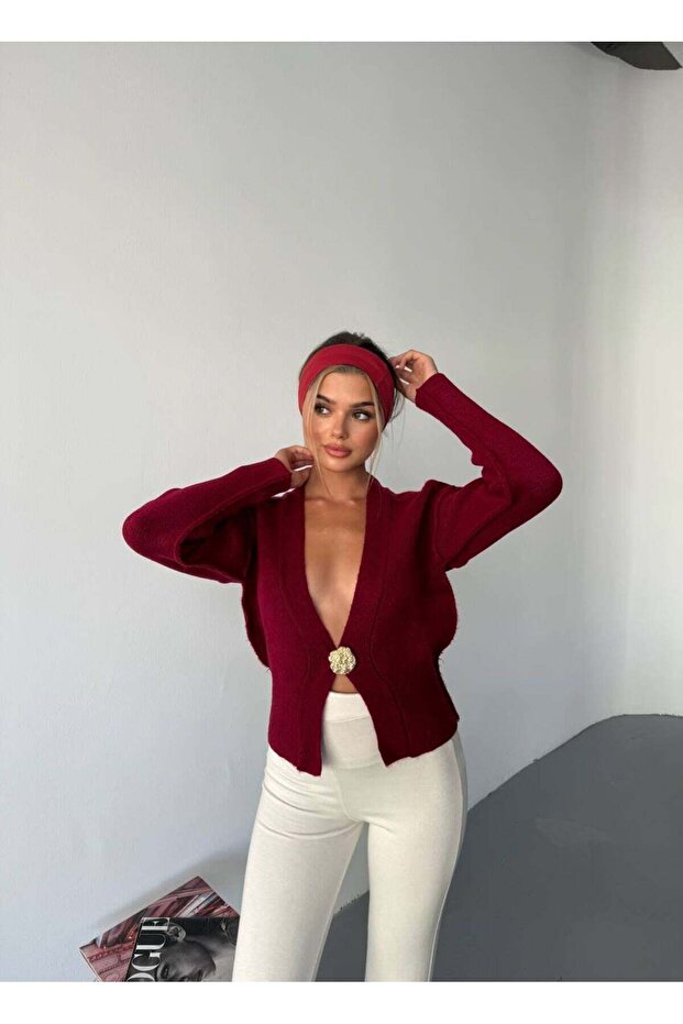 Single Button Knitwear Cardigan with Gold Accessories — Burgundy