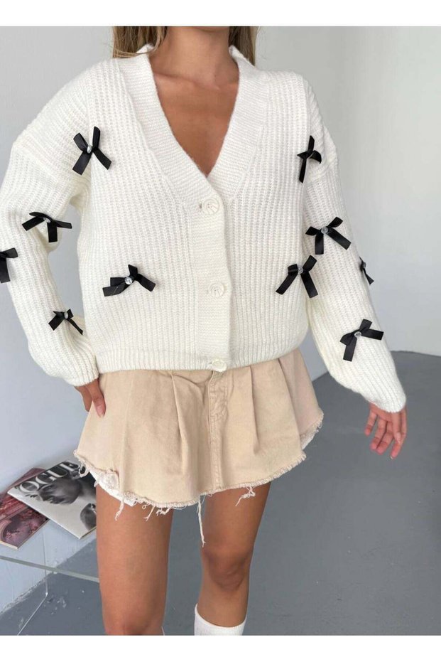 Ribboned Knitwear Cardigan - White