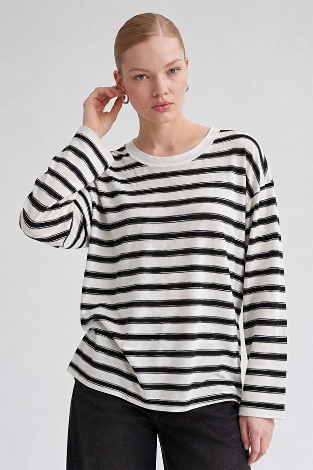 Crew neck oversized sweatshirt black - white