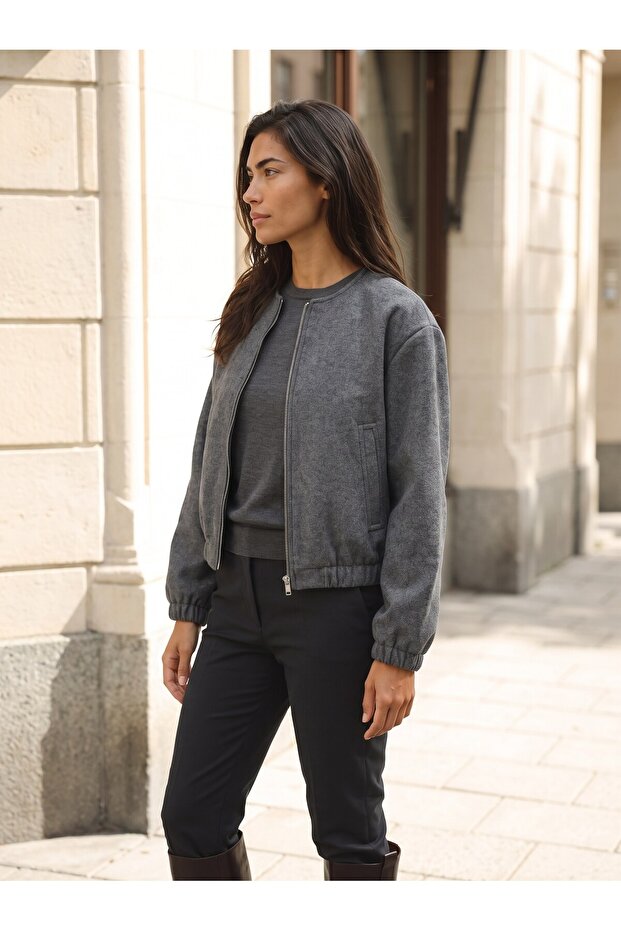 Smoked Woven Fabric Crew Neck Long Sleeve Elastic Bomber Jacket with Pockets and Zipper