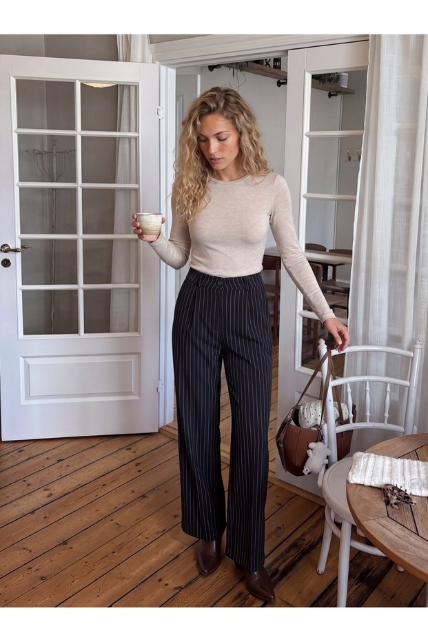 Black Polyester Fabric High Waist Line Patterned Loose Leg Relaxed Fit Trousers