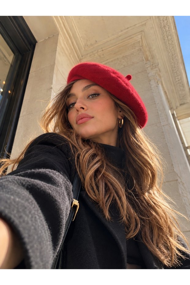 Women's Red Plush Painter Beret
