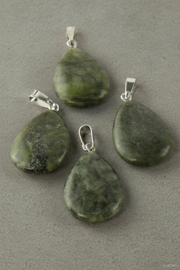 Concepta Jade Oval Natural Stone Pendant 1 (02334) Piece Green