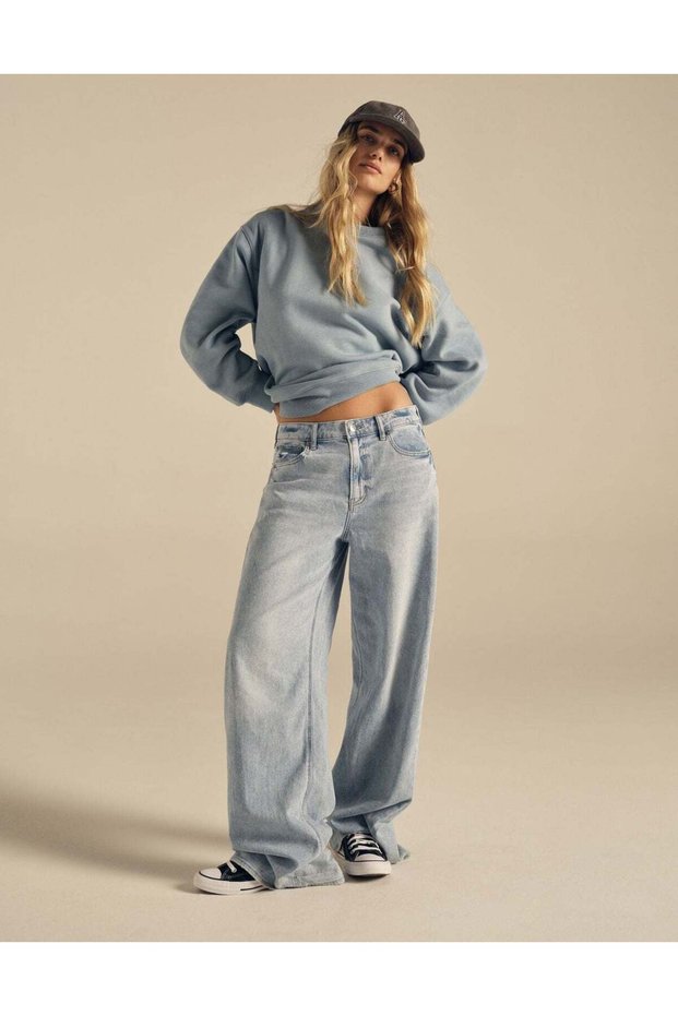 AE Super High-Waisted Baggy Wide-Leg Jean