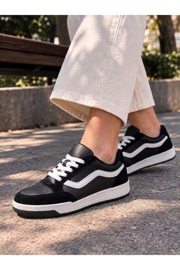 Black and White Unisex Daily Sneaker Sports Shoes Thick Sole Lace-Up Suede Detailed Comfortable Stylish Shoes 2608