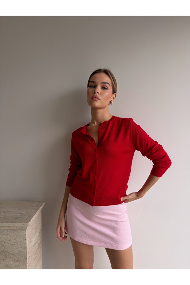 Buttoned Front Crew Neck Cardigan