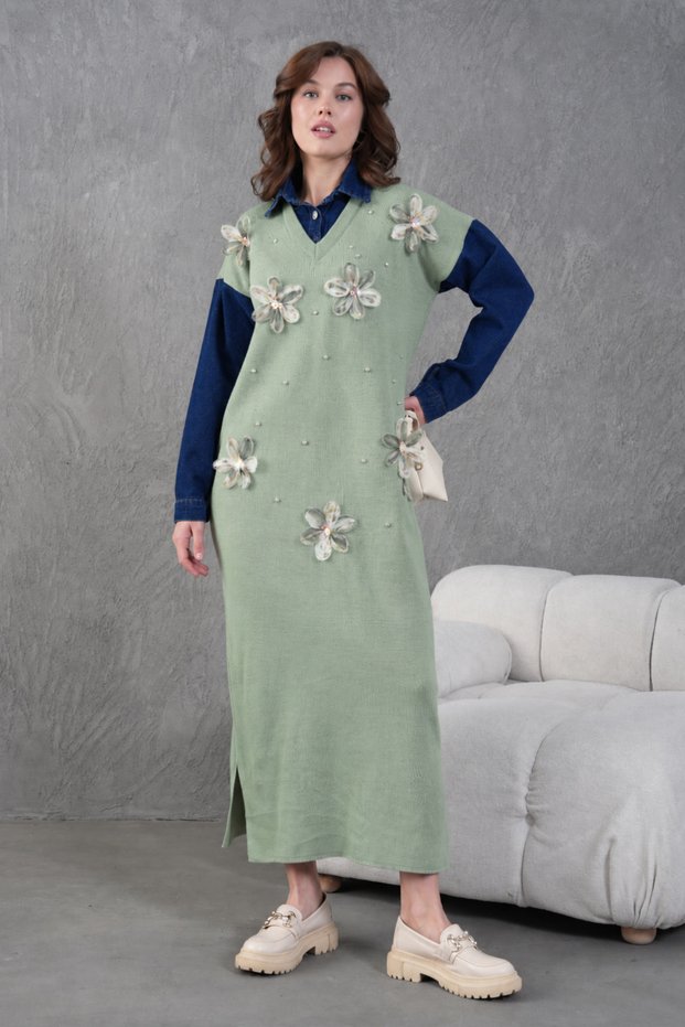 Women's Floral Appliqué Shirt Collar Long Knit Dress with Denim Trim