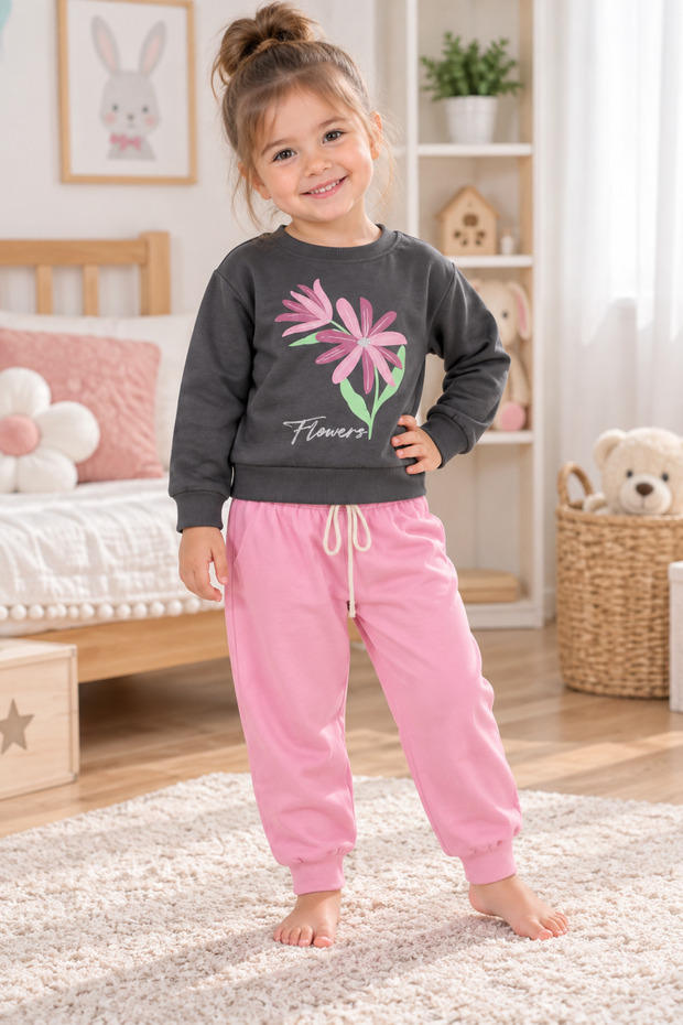 Ss Gi̇yi̇m Girls' Tracksuit Set – Floral Print Sweatshirt and Pink Jogger Pants Set