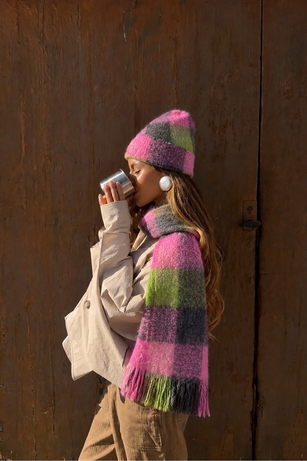 Estela Scarf Soft Textured Shoulder Shawl Puffy