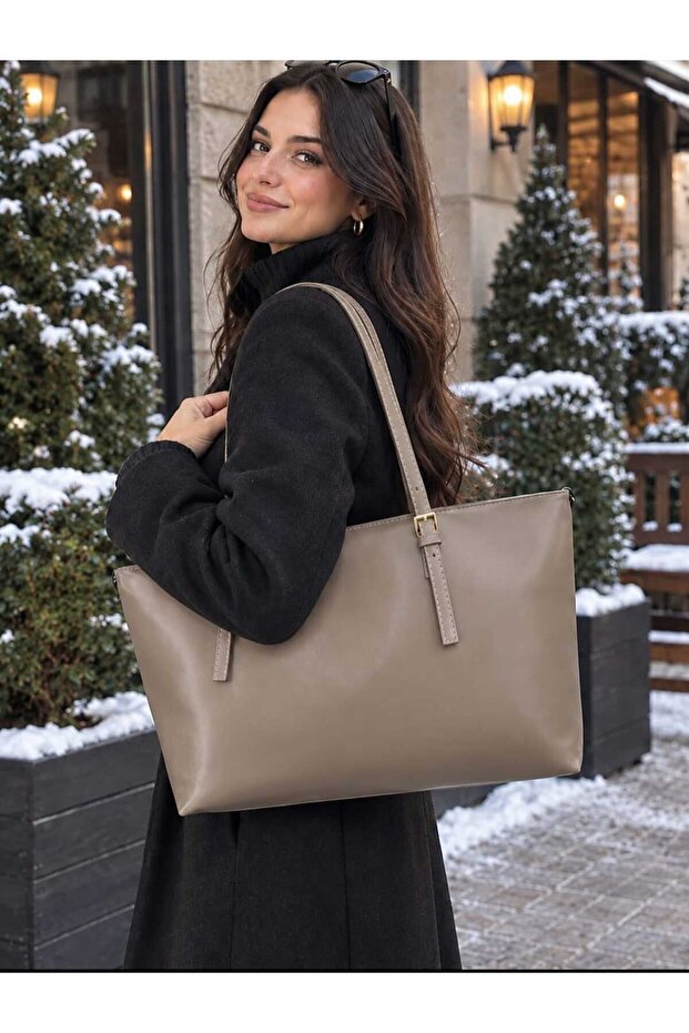 Women's Large Size Wide Interior Volume Hand and Shoulder Bag
