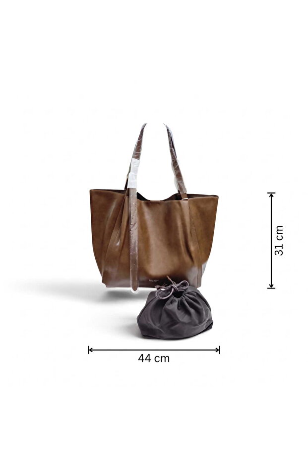 A First-Class Quality Workmanship''Large Size'' Women's Shoulder Bag with a Drawstring Pouch