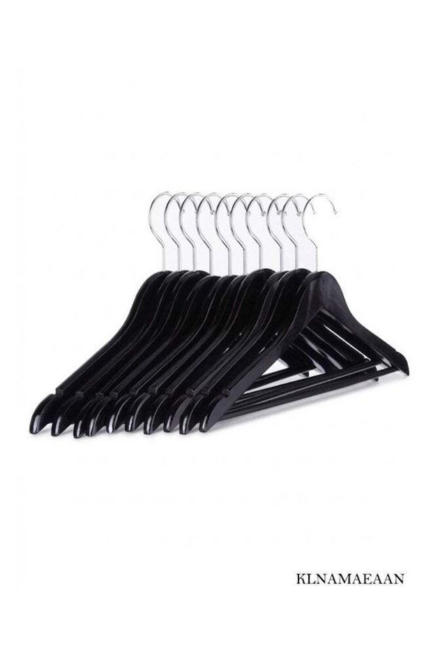 Pack of 10 Non-Slip Maple Wooden Hangers