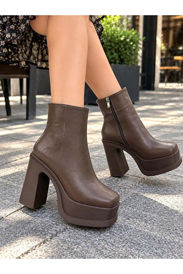 Women's Latina Brown 12 cm Platform Heeled Zippered Boots