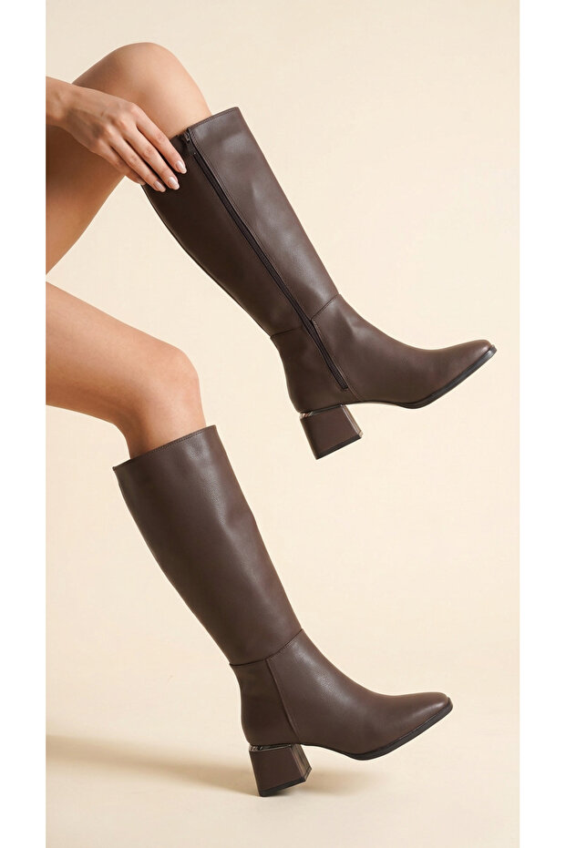 Women's Below the Knee Cream Heeled Shiny Detailed Zippered Leather Look Long Boots