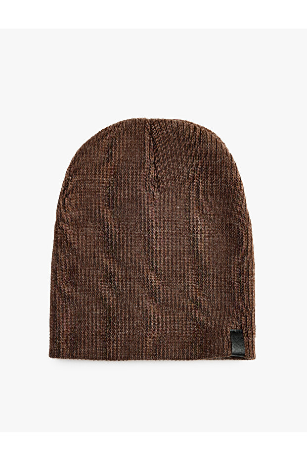 Basic Beret with Label Detail