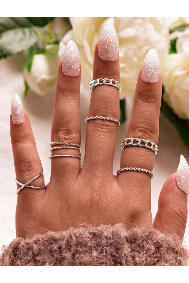 Women's Gold Color 8-Piece Design Ring Set