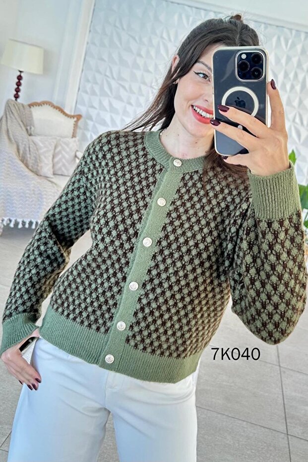 Buttoned Knitwear Cardigan 7K040