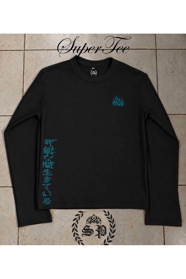 تي شيرت طويل الأكمام بتصميم عتيق Y2k Supertee