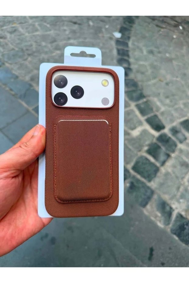 حافظة بطاقة MagSafe من Brown Tech متوافقة مع هاتف Apple iPhone 16 Pro Max
