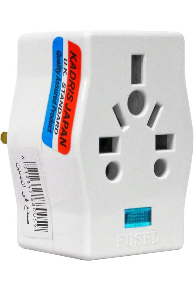 محول طاقة عالمي للسفر بثلاثة مسامير