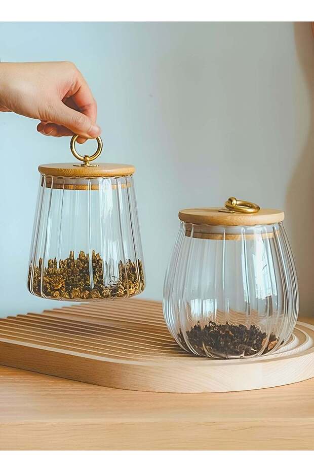 Set of 2 -600 ML& 700ML Borosilicate Glass Food Storage Jar With Airtight Bamboo Lid and Metal Hand