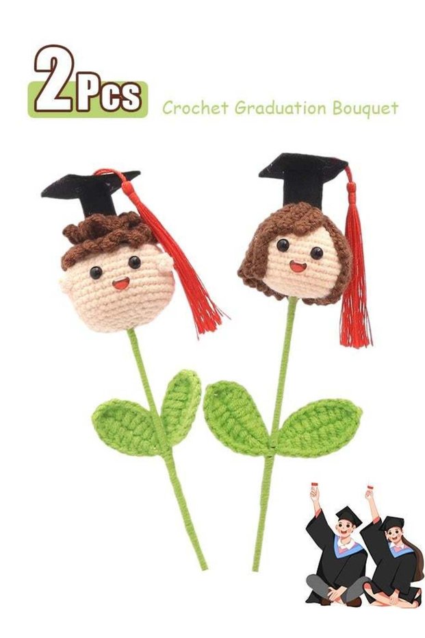 2 PCS Crochet Flower Bouquet Handmade Knitted Graduation Boy and Girls with Doctoral Hat Crochet Gr