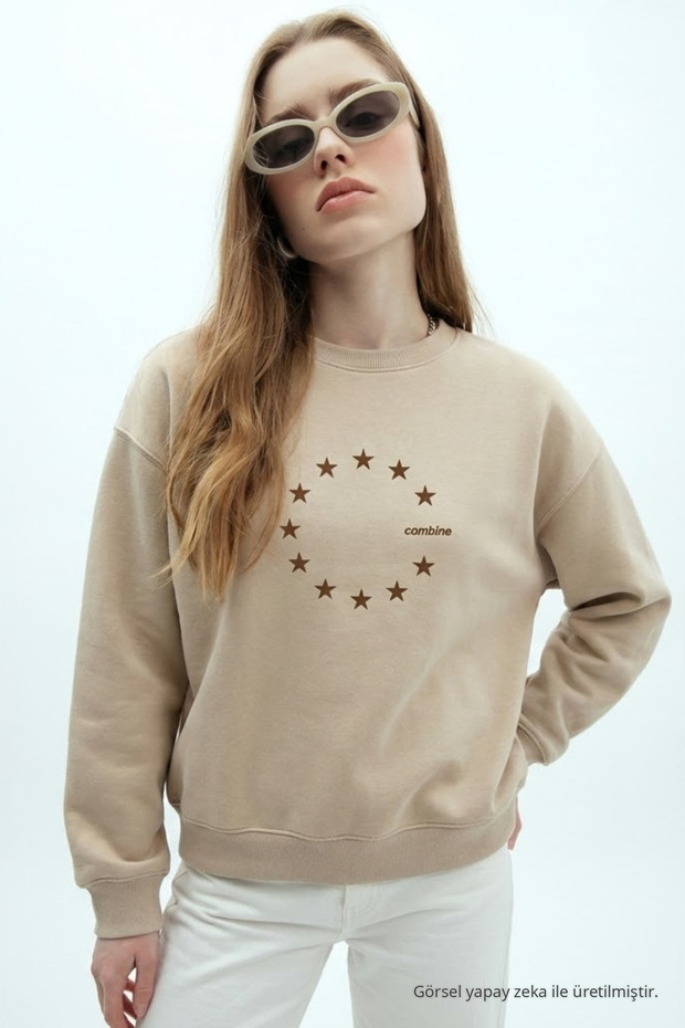 Women's Star Europe Printed Cream Sweatshirt