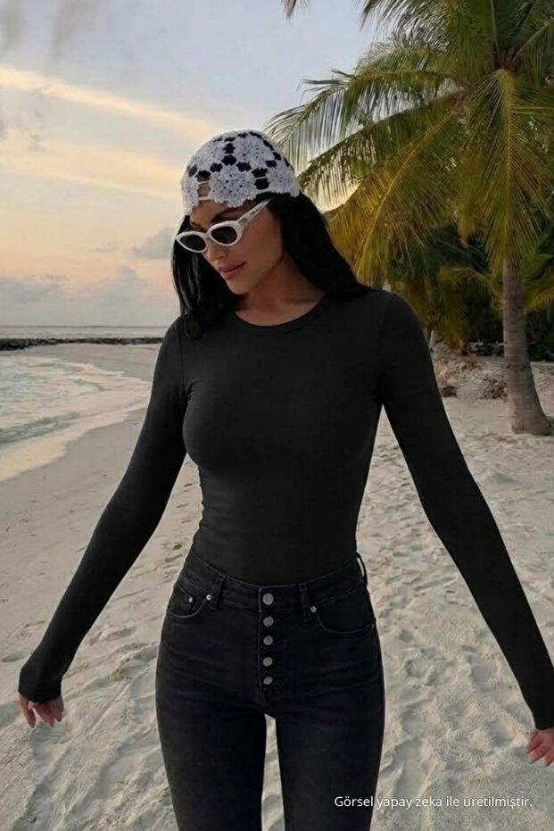 Women's Crew Neck Slim Fit Black Blouse