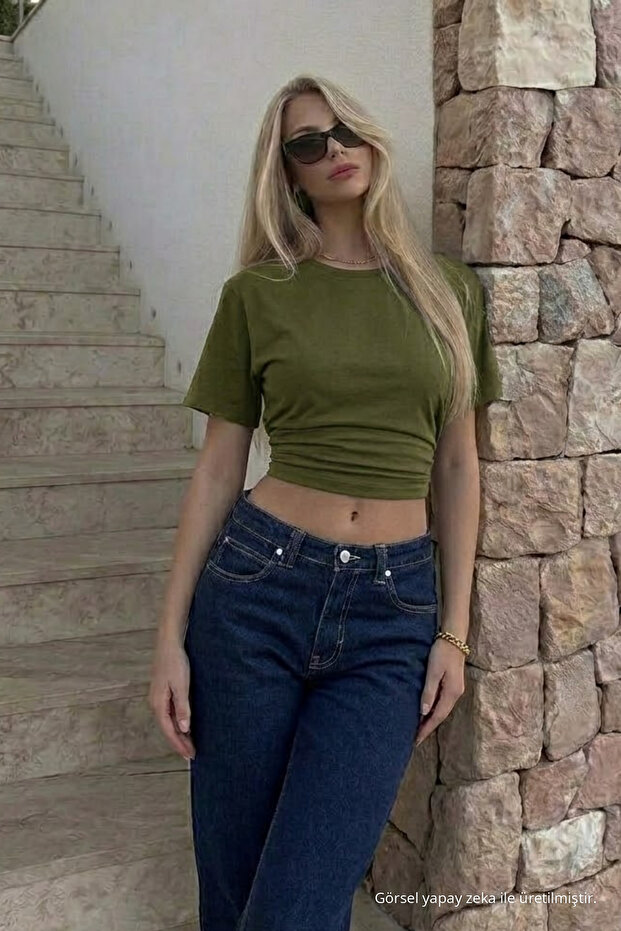 Women's Fitted Khaki Crop T-Shirt