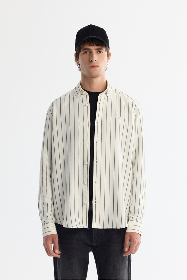 Men's White Bottom Britted Collar Striped Rayon Shirt A42Y2051