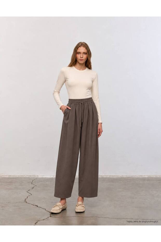 Plaid Elastic Waist Shalwar Trousers