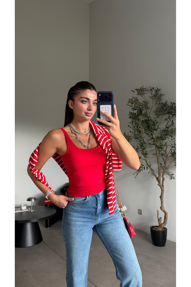 Red strap dina crop blouse
