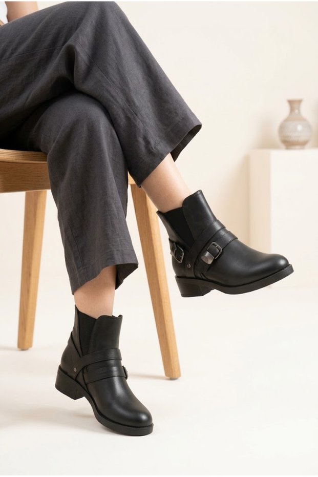 Women's Cross-Belted Double Buckle Flat Sole Ankle Boots with Internal Zipper, Comfortable Daily Winter Boots