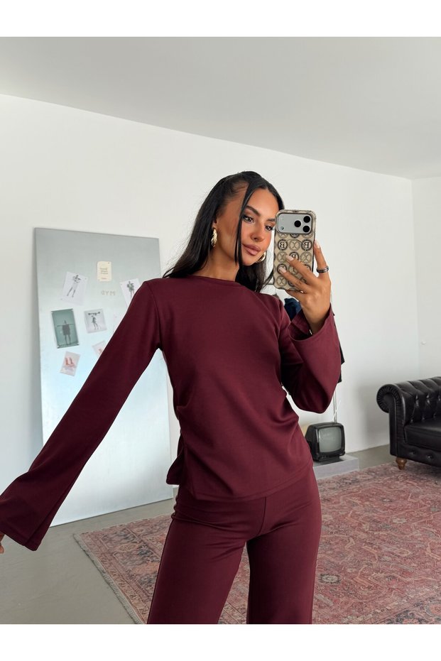 Suit with Slit on the Back - Burgundy