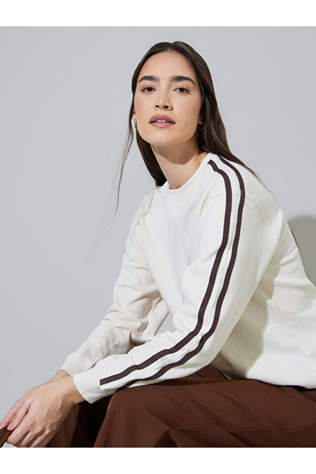 Cream Side Striped Round Neck Sweatshirt