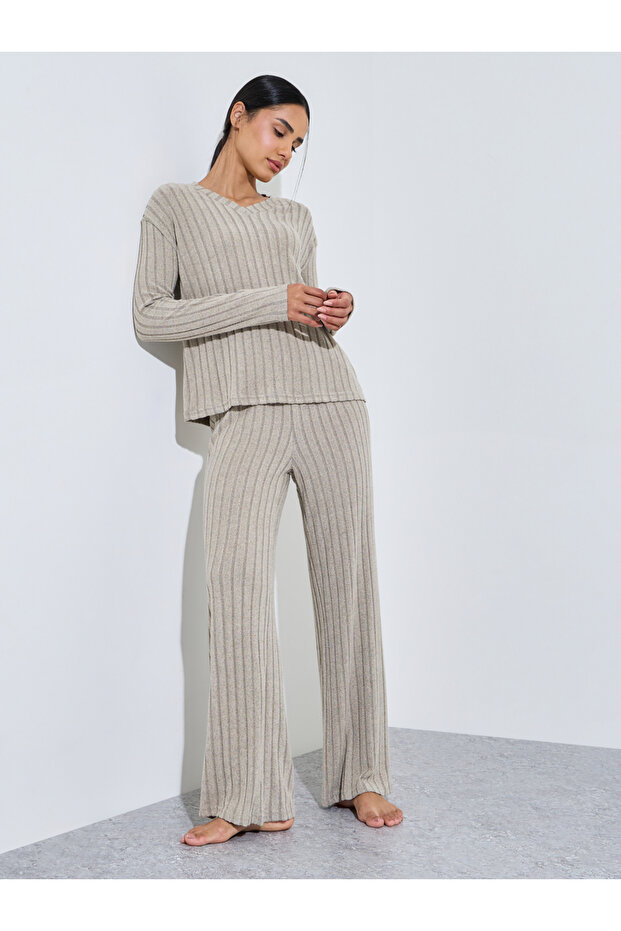 Brown Ribbed Knit V-Neck T-Shirt and Straight Leg Pants Pyjama Set
