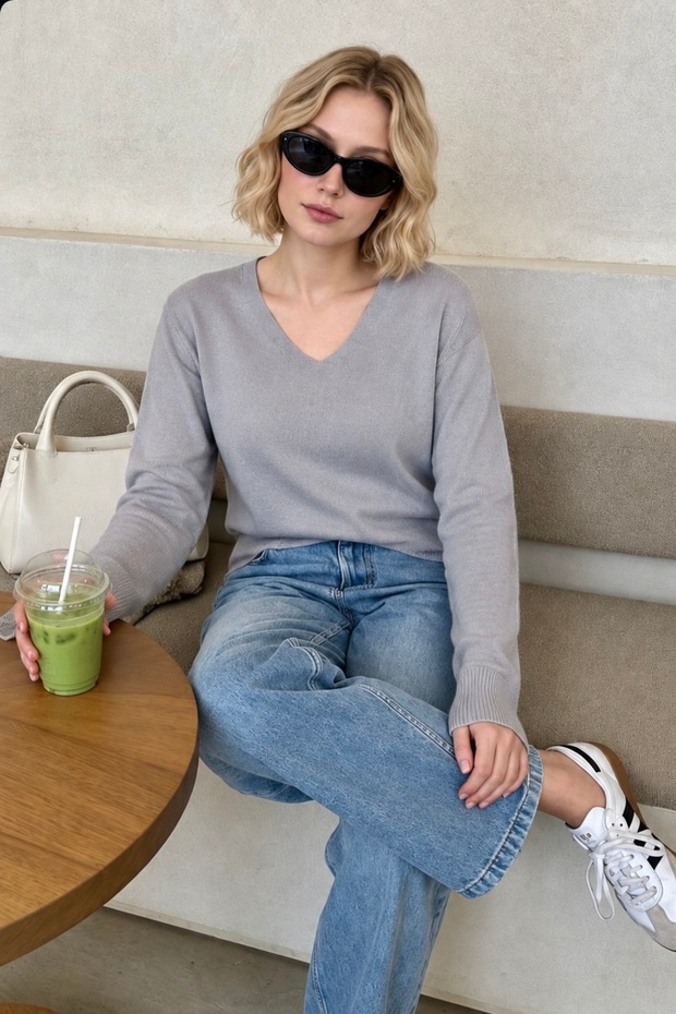 Women's V-Neck Cashmere Blended Knitwear Sweater