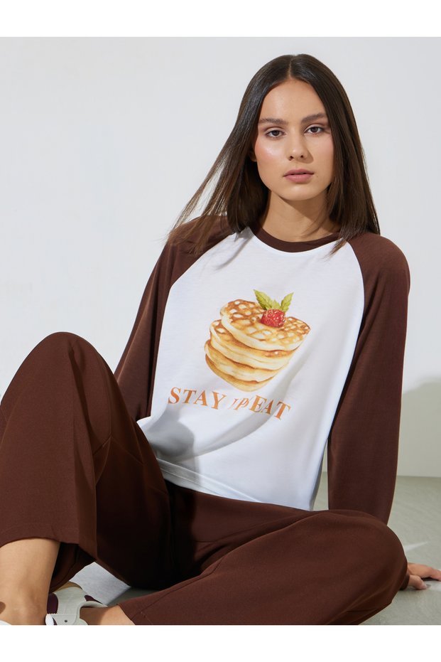Color Block Graphic Print Long Sleeves Oversized T-Shirt