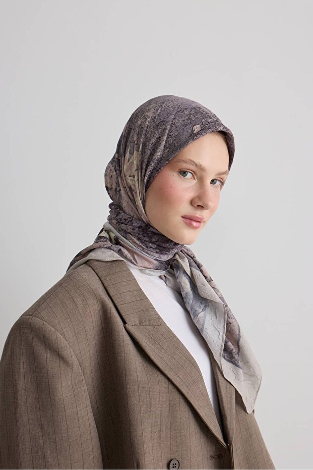 Misty Bloom Pattern Bamboo Scarf