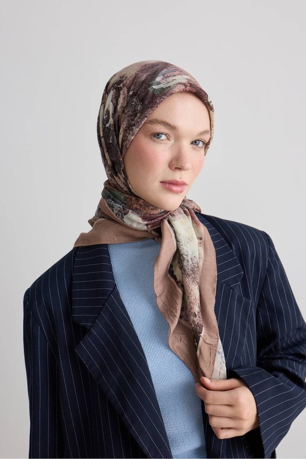 Misty Bloom Pattern Bamboo Scarf